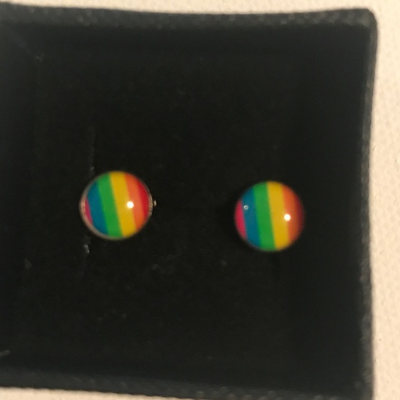 'Pho plug' pierced rainbow 🌈earings👂💜 - Picture 5 of 7